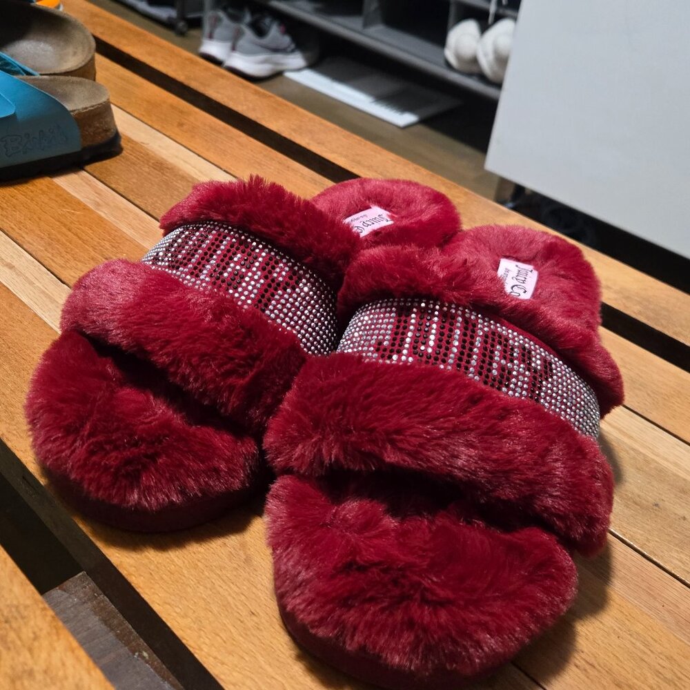Juicy slippers
